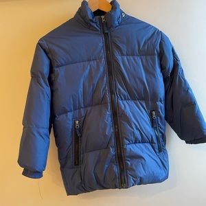 Boys winter jacket. Has been worn but in a good condition (no holes stains)